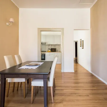 Cathedral View Apartment *