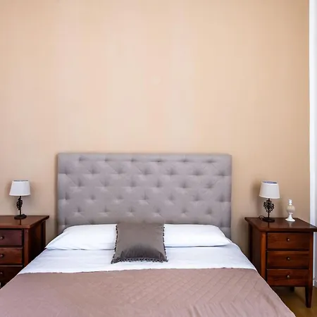 Cathedral View Apartment *